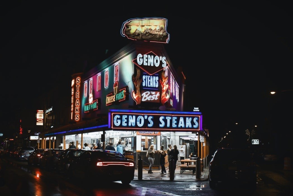 Genos Steaks night time
